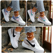 Load image into Gallery viewer, Nike Shoes
