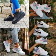 Load image into Gallery viewer, Nike Shoes
