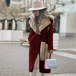 Coat with fur