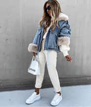 Load image into Gallery viewer, Jacket jeans with fur
